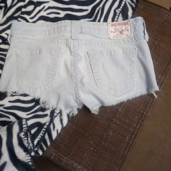 Shorts - Picture 1 of 2